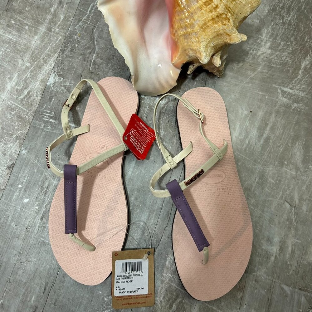 Ladies NWT Havaianas Sandals Size 8.5